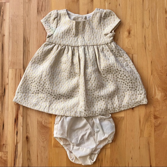 Two 12-18 month party dresses and shoes - Picture 12 of 12